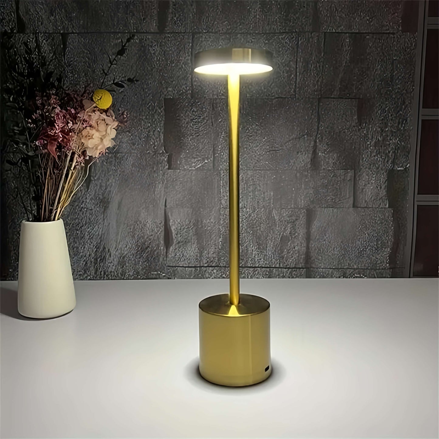 Minimalist Carbon Steel Table Lamp